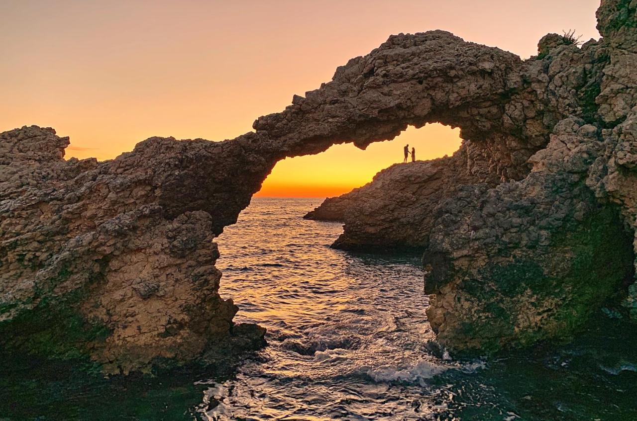 Lluisalbert L' Escala Εξωτερικό φωτογραφία